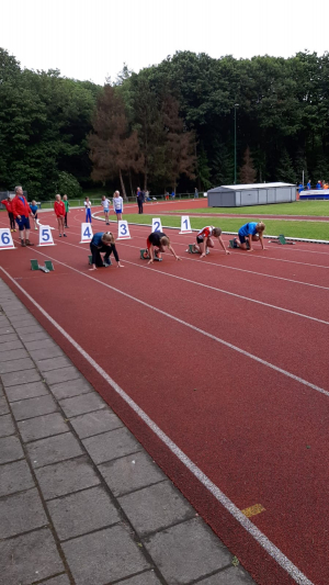 Christel klaar voor de 60m sprint